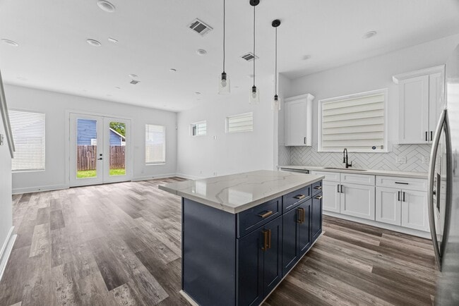 Building Photo - 4036 Porter St