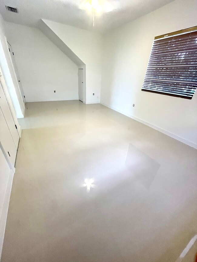 Photo - 1931 SW 17th Ct