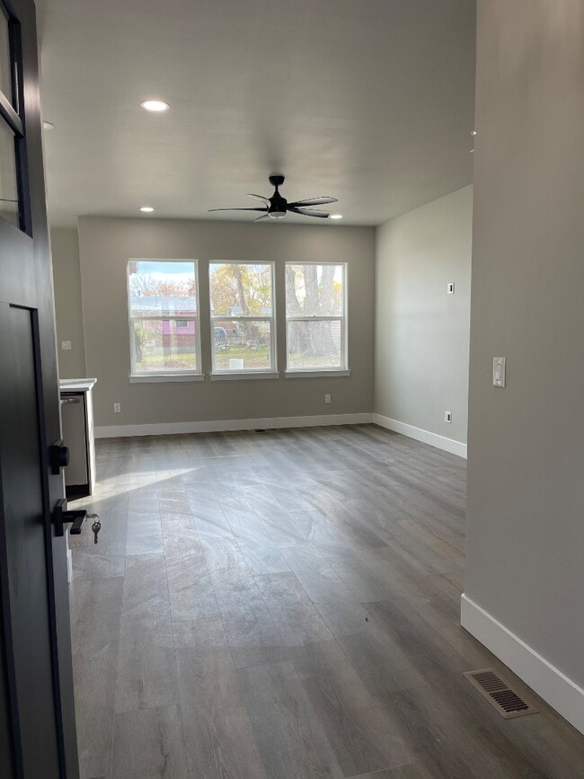 Photo - 2011 18th St