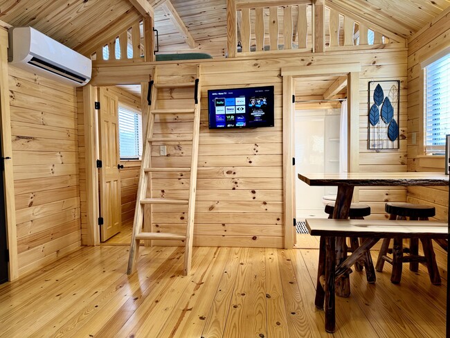 Photo - 111 Coyote Dr