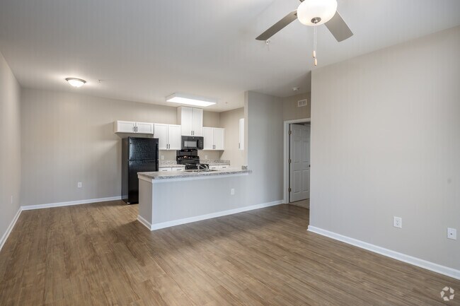 3BR, 2BA - 1,198SF - Living Room / Dining Area - Weller's Ridge