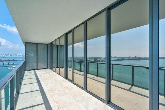 Photo - 788 NE 23rd St Condo Unit 3102