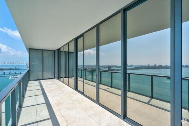 Building Photo - 788 NE 23rd St Unit 3102 Rental