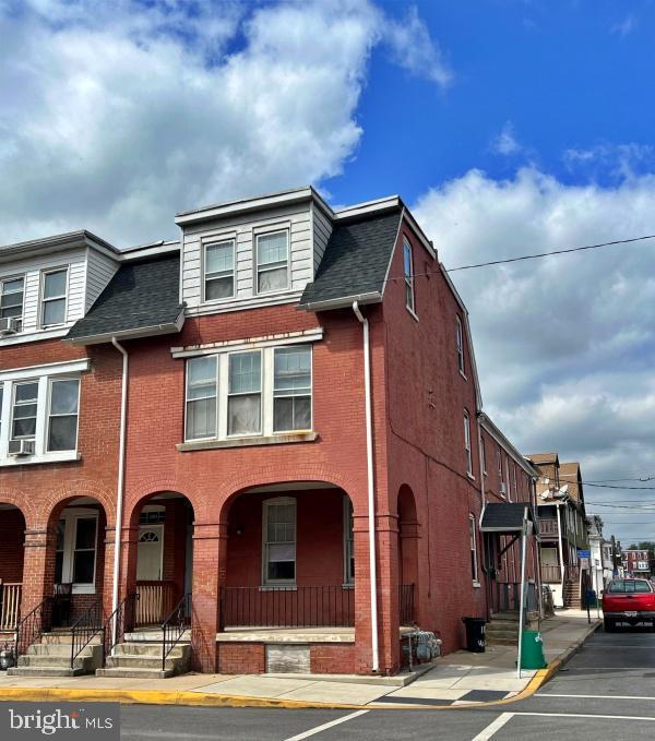 Photo - 1101 W Poplar St