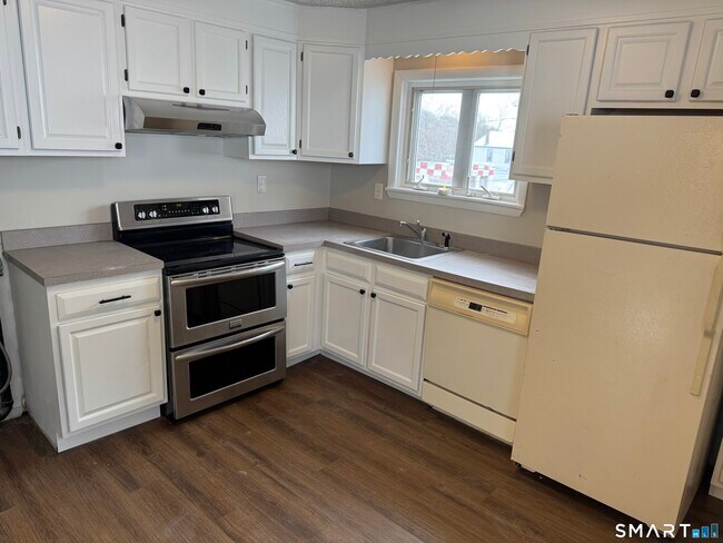 Photo - 709 Watertown Ave Unit 2nd Floor