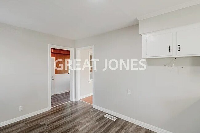 Photo - 8329 8th Ave S