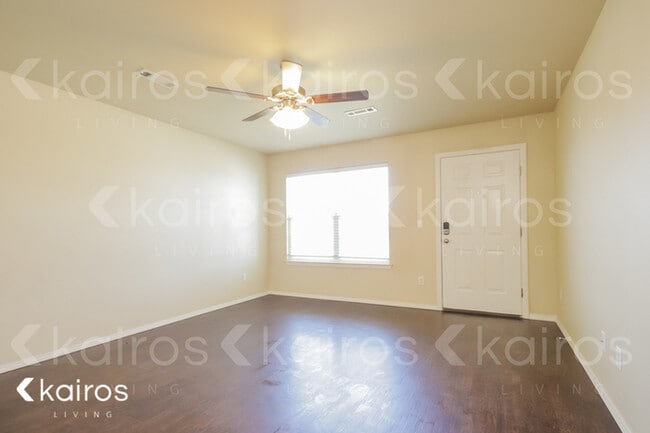 Photo - 5001 Thomas St