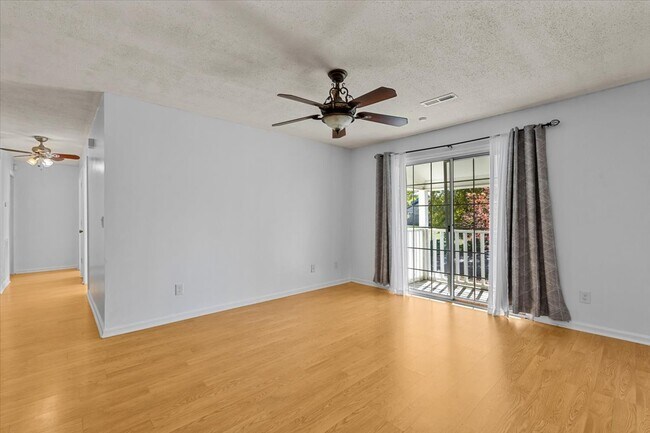 Photo - 5521 Hornaday Rd