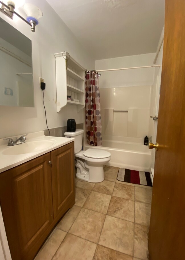 Photo - 2 Colliston Rd Apartments Unit #B