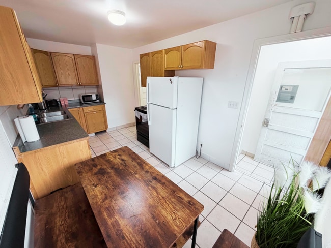 Photo - 1711 S 1300 E