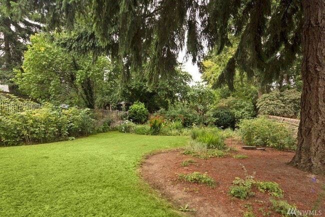 Photo - 545 NE 100th St