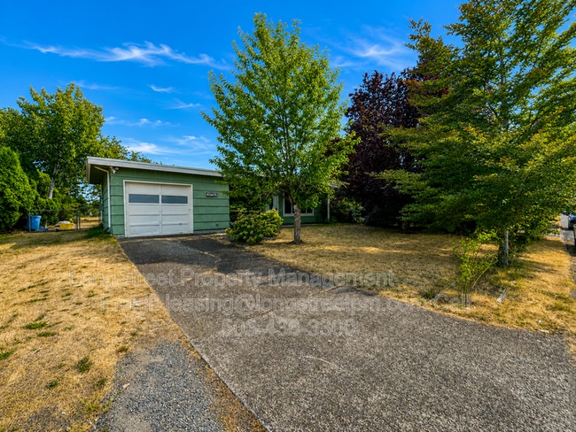 Photo - 16764 SE Market St