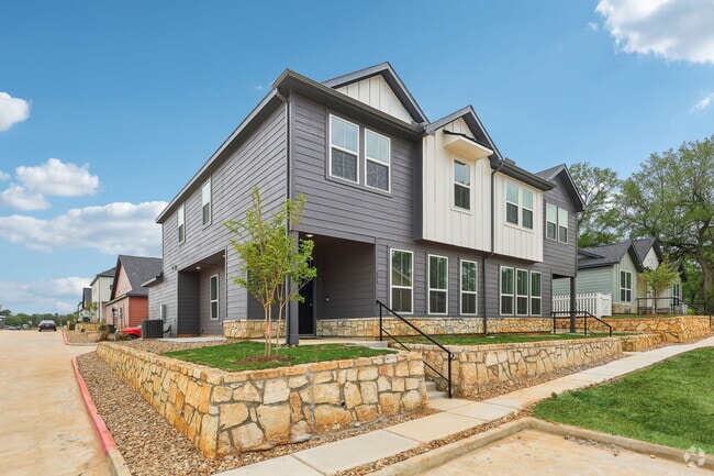 Building Photo - Canvas on Founders Hill Rental