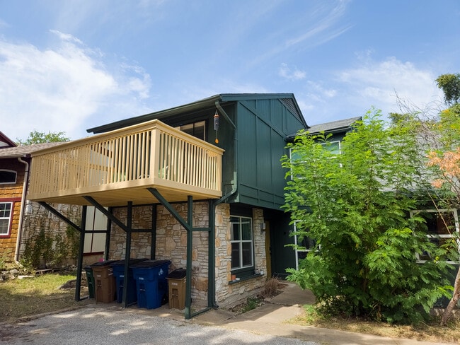 Photo - 2702 Mulford Cv Unit A