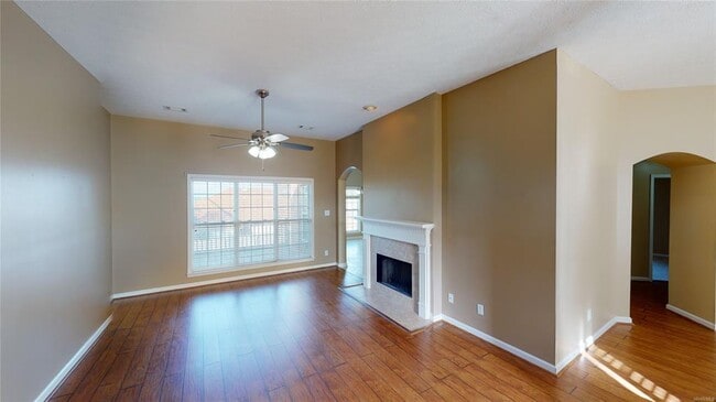 Photo - 615 Castle Brook Dr
