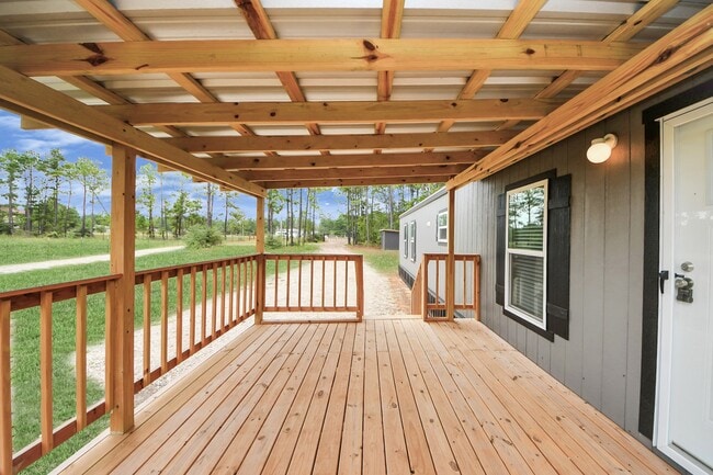 Photo - 1556 Brown Rd