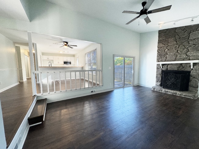 Photo - 599 Moriston Rd