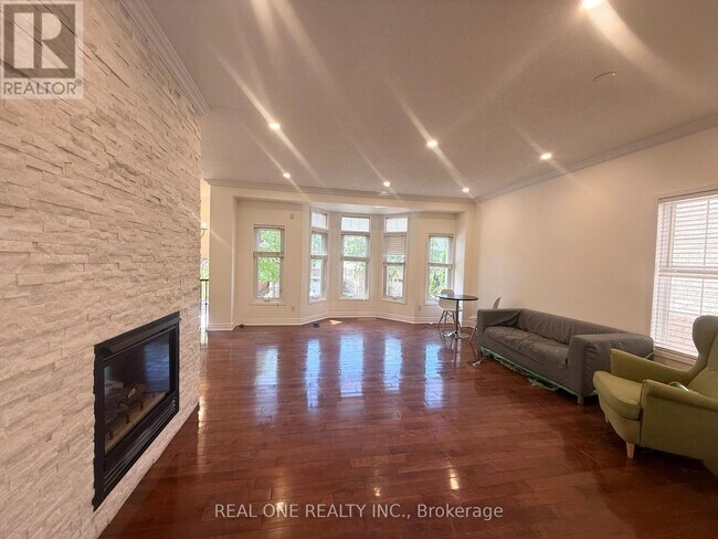 Photo - 93 Brunswick Ave