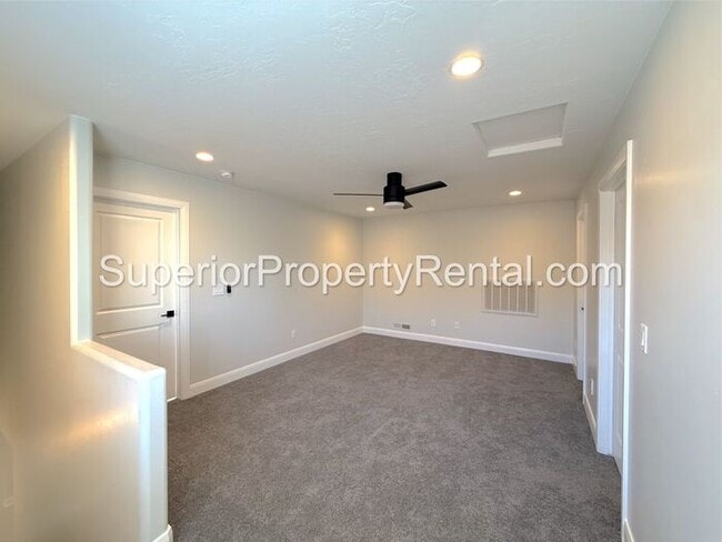 Photo - 4 bed, 2.5 bath duplex w/2 car garage