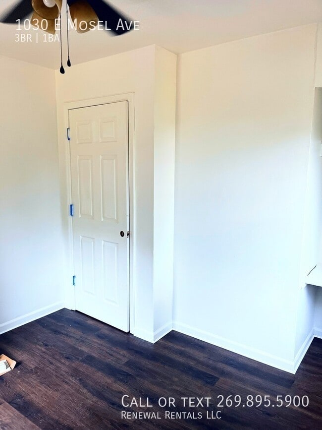 Photo - 1030 E Mosel Ave