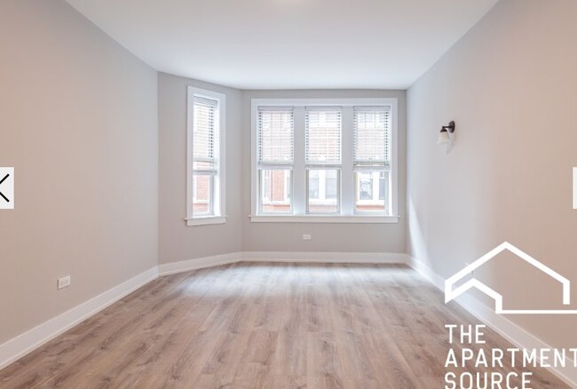 Building Photo - 550 W Aldine Ave