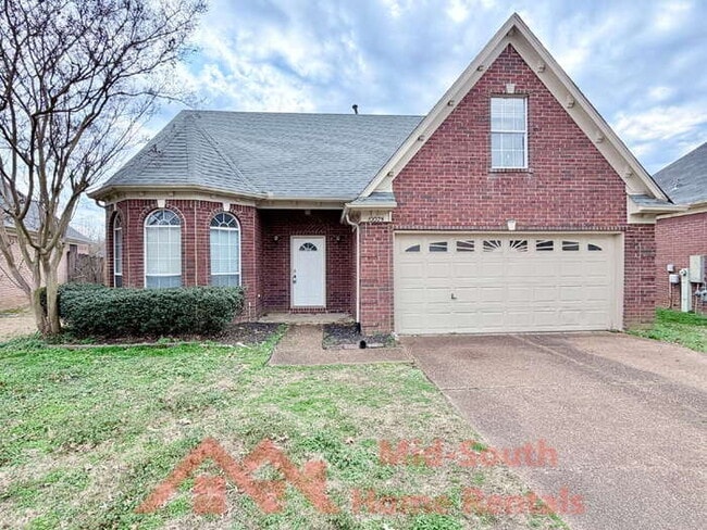 Building Photo - 10075 Woodland Grove Dr