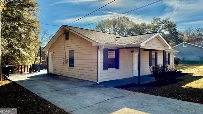 Photo - 110 Central Lake Dr