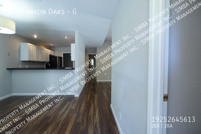 Building Photo - 645 Canyon Oaks Dr Unit G
