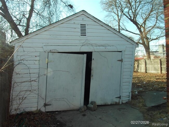 Photo - 15107 Whitcomb