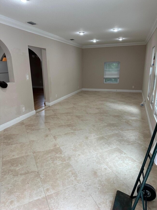 Photo - 272 SW 1st St