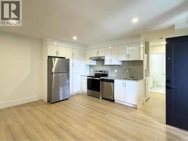 Photo - 901 Jackson Crescent