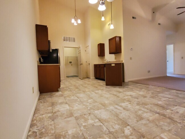 Photo - Eureka On The Park (formerly 5th Street Aprs.