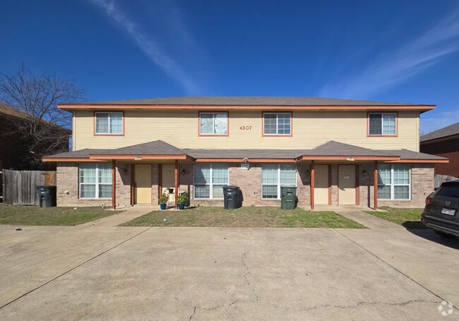 Building Photo - AVAILABLE NOW! Unit 4507 Mattie Drive - C Rental