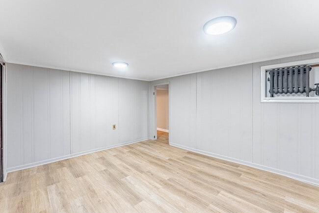 Photo - 2557 N Lockwood Ave