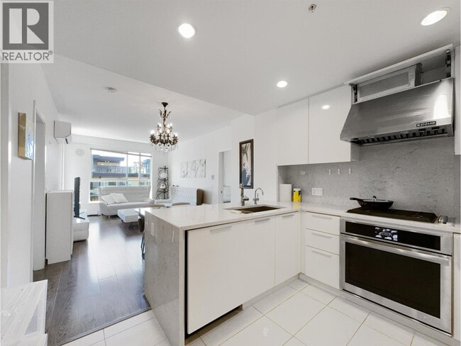 Photo - 3462 Ross Drive Unit PH x