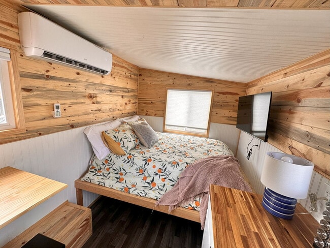 Photo - 6554 OR-238 Unit ID1337818P