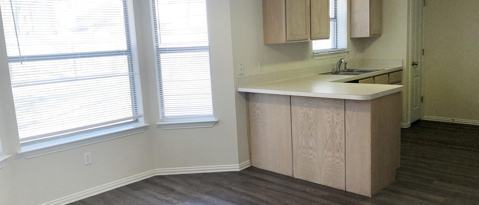 Photo - 737 Oak Park Dr