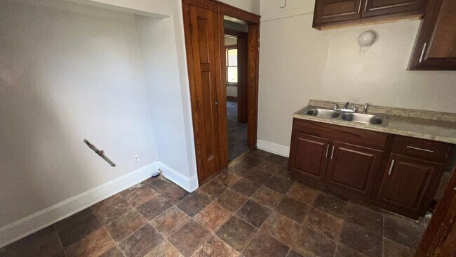 Photo - 3328 N 38th St Unidad lower