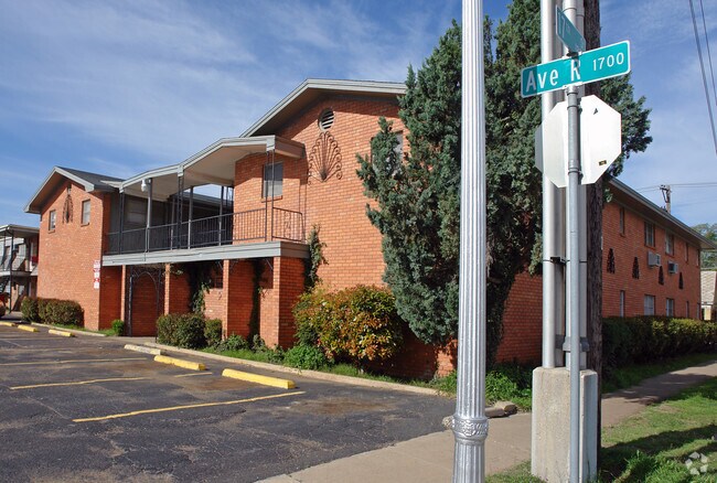 Photo - Melrose Park Apartments