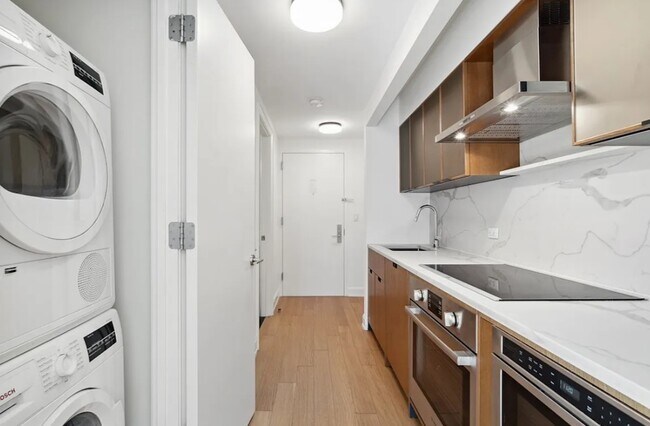 Photo - 423 E 54th St Unit 1114