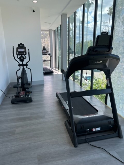 Photo - 14954 Sherman Way Unit 105