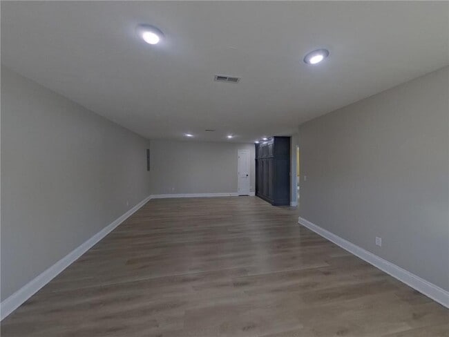 Photo - 606 Lincoln Dr NE