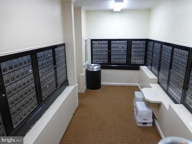 Photo - 1021 Arlington Blvd Unit 406