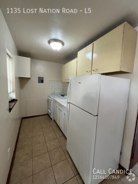 Building Photo - Newly Renovated 1 Bedroom Apartment! Unit L5