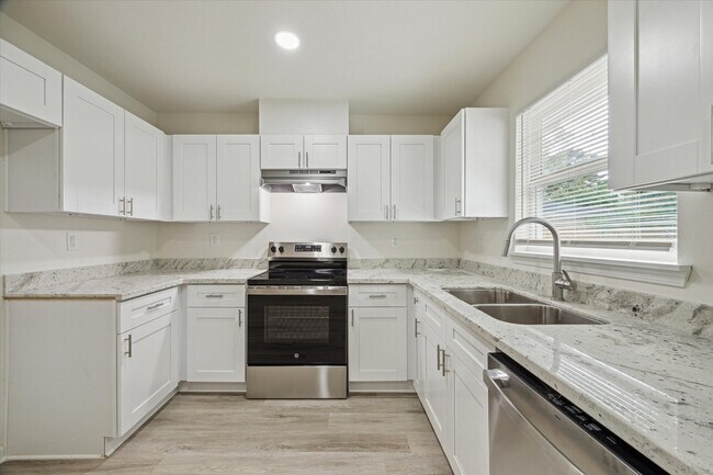 Photo - 3105 Babin Dr