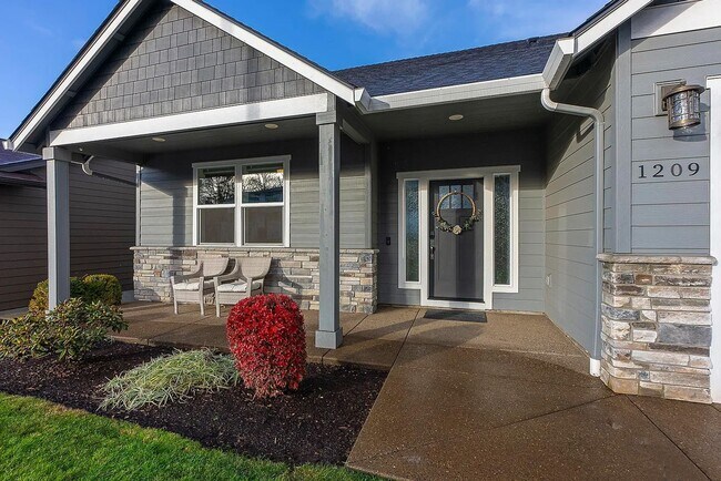 Photo - Modern 4BD/3BA Rental with Garage & Fenced...