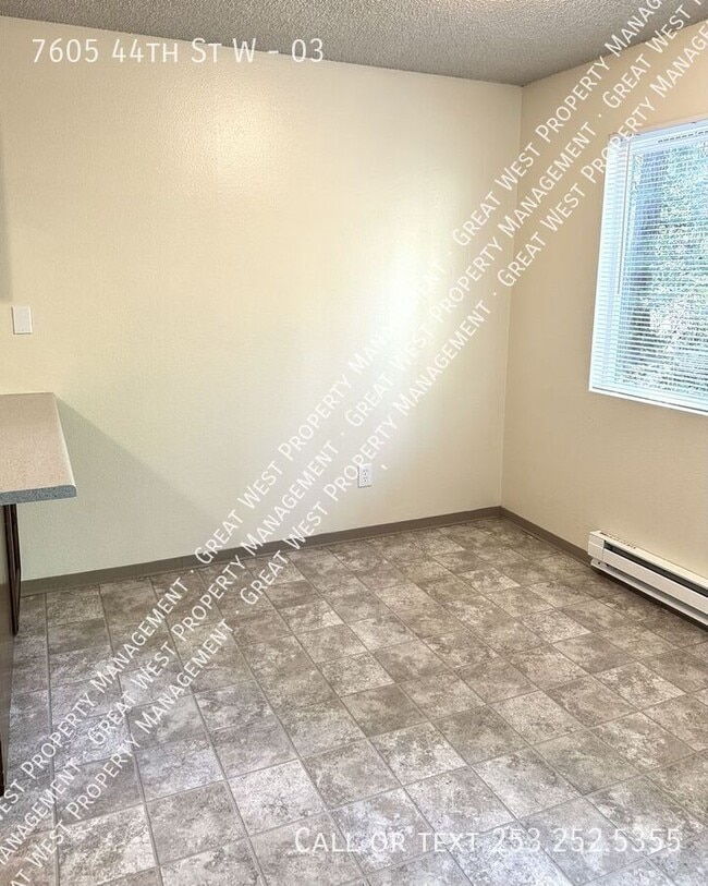 Photo - 7605 44th St W Unidad 03