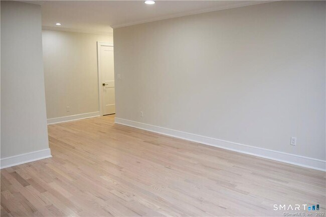 Photo - 121 Kennedy Dr Unit 121