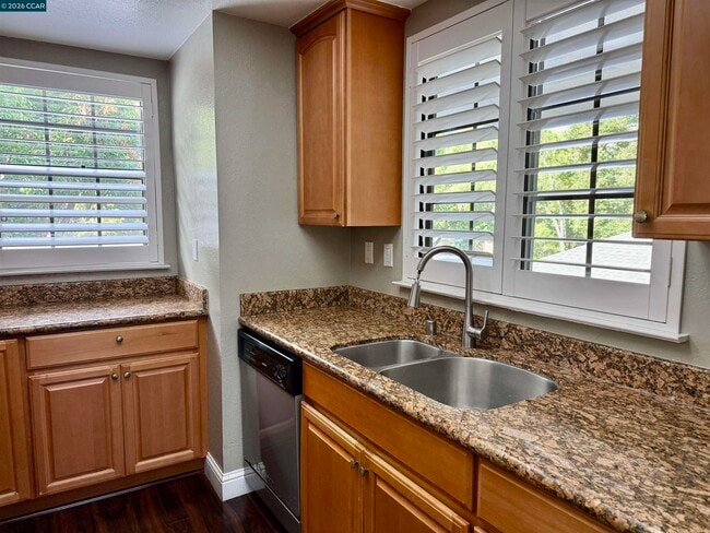 Photo - 202 Kelley Ln