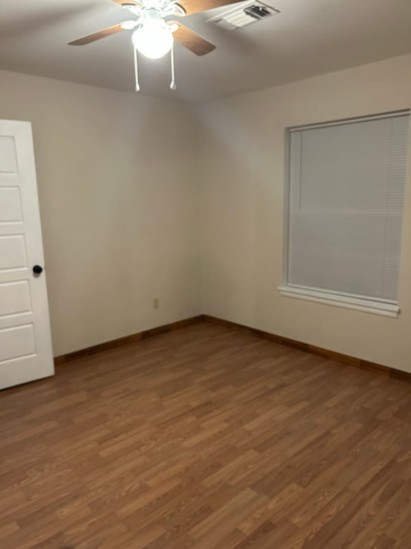 Photo - 1141 Vivian St